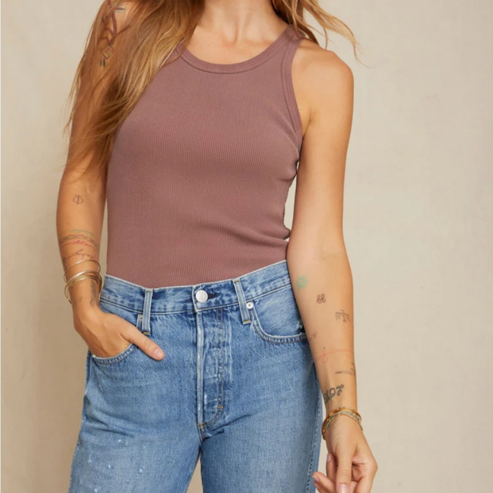 AMO never worn long rib tank. Size large.